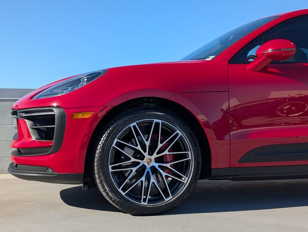 Certified 2022 Porsche Macan S image 9
