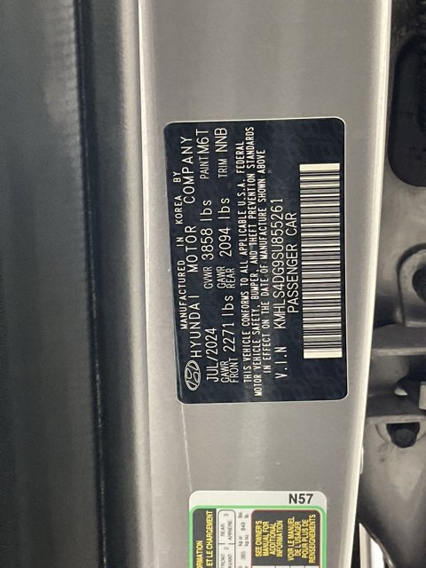 Used 2025 Hyundai Elantra SEL image 28