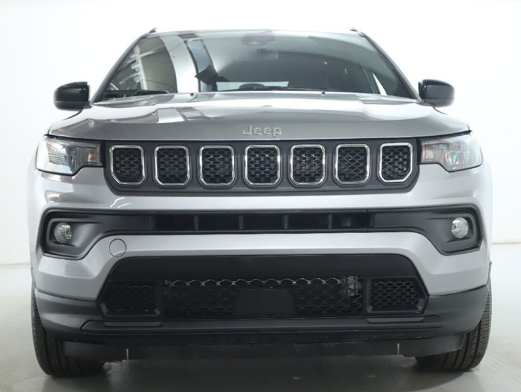 Used 2024 Jeep Compass Latitude image 5