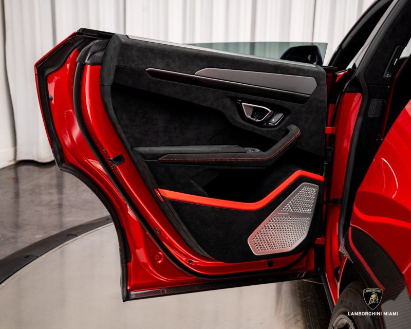 Used 2023 Lamborghini Urus Performante image 50