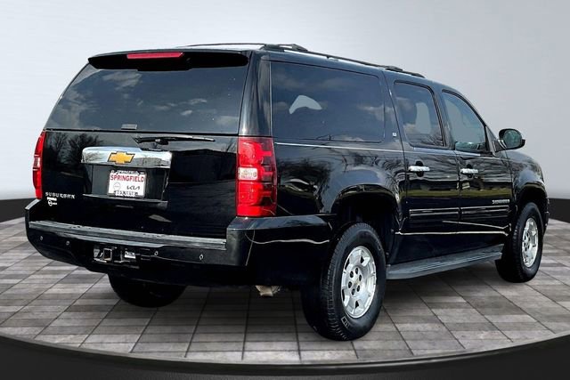 Used 2013 Chevrolet Suburban LT w/ Luxury Package image 6