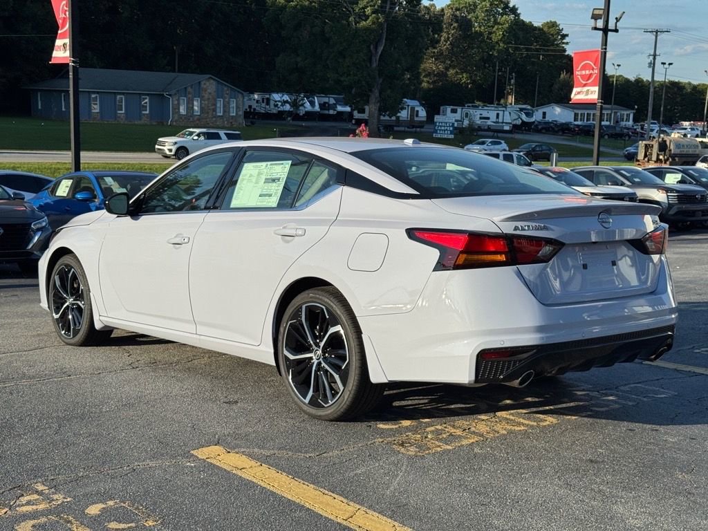 New 2025 Nissan Altima 2.5 SR w/ SR Premium Package image 5