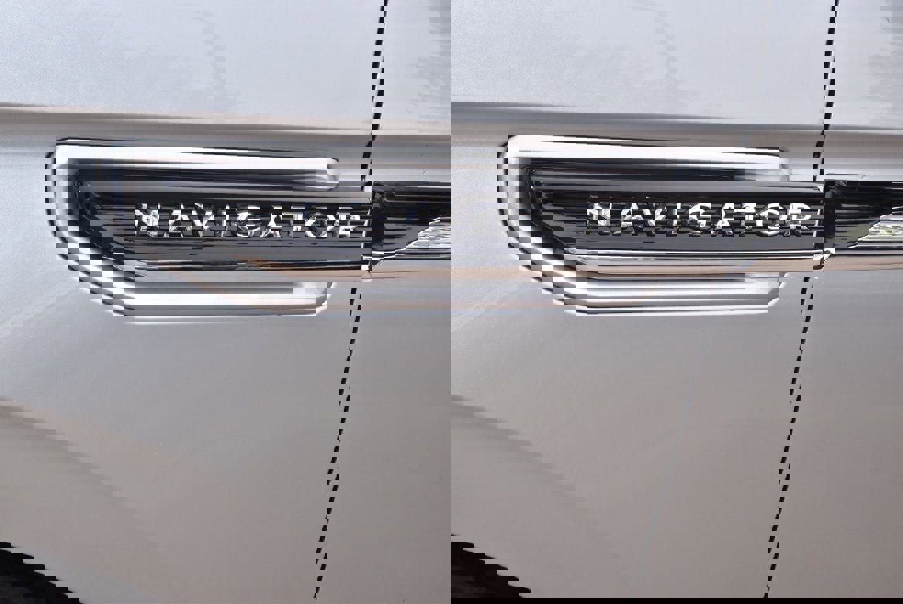 Certified 2023 Lincoln Navigator Black Label image 43