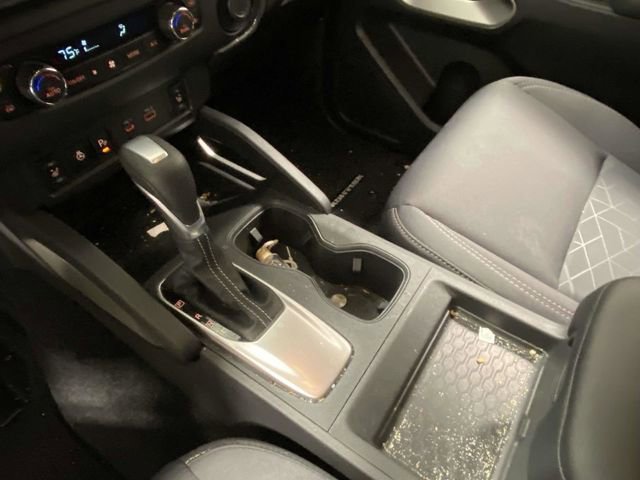 Used 2025 Nissan Frontier SV w/ SV Convenience Package image 18