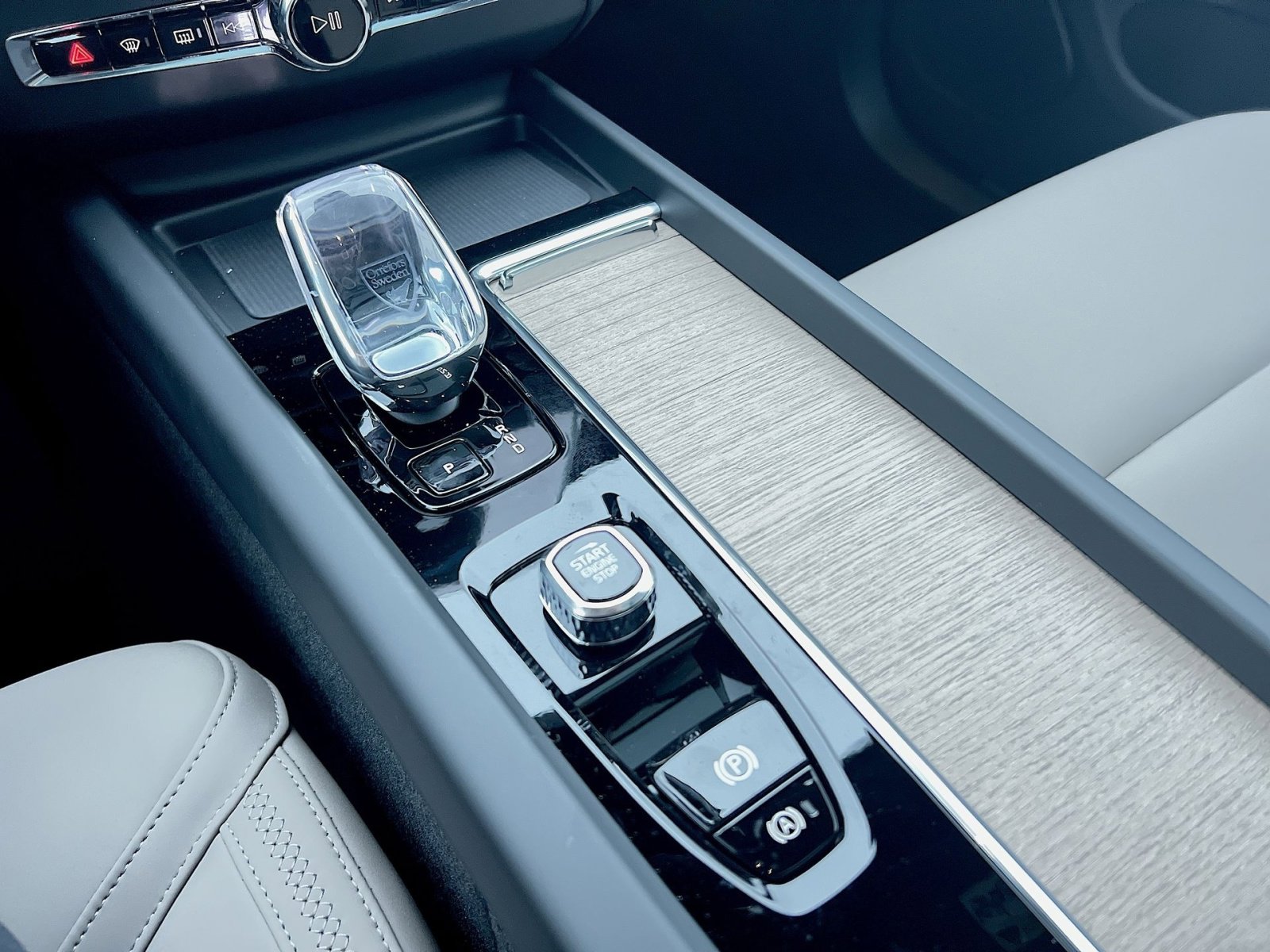 New 2026 Volvo XC60 B5 Plus w/ Protection Package Premier image 22