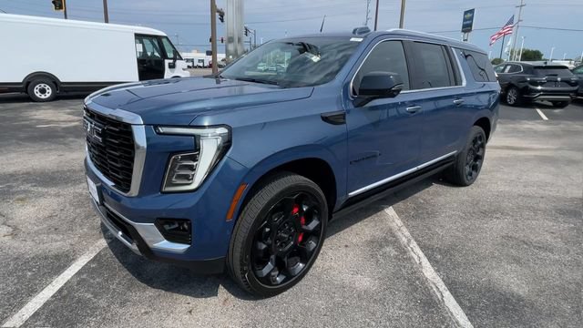 New 2026 GMC Yukon XL Denali w/ Denali Reserve Package AWD/4WD image 6