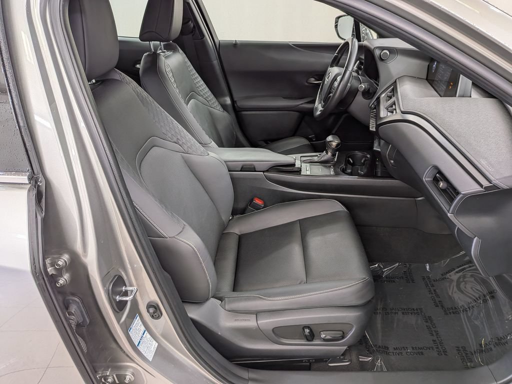 Certified 2022 Lexus UX 250h w/ Premium Package AWD/4WD image 36