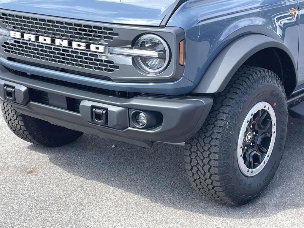 New 2025 Ford Bronco Badlands w/ Sasquatch Package AWD/4WD image 13