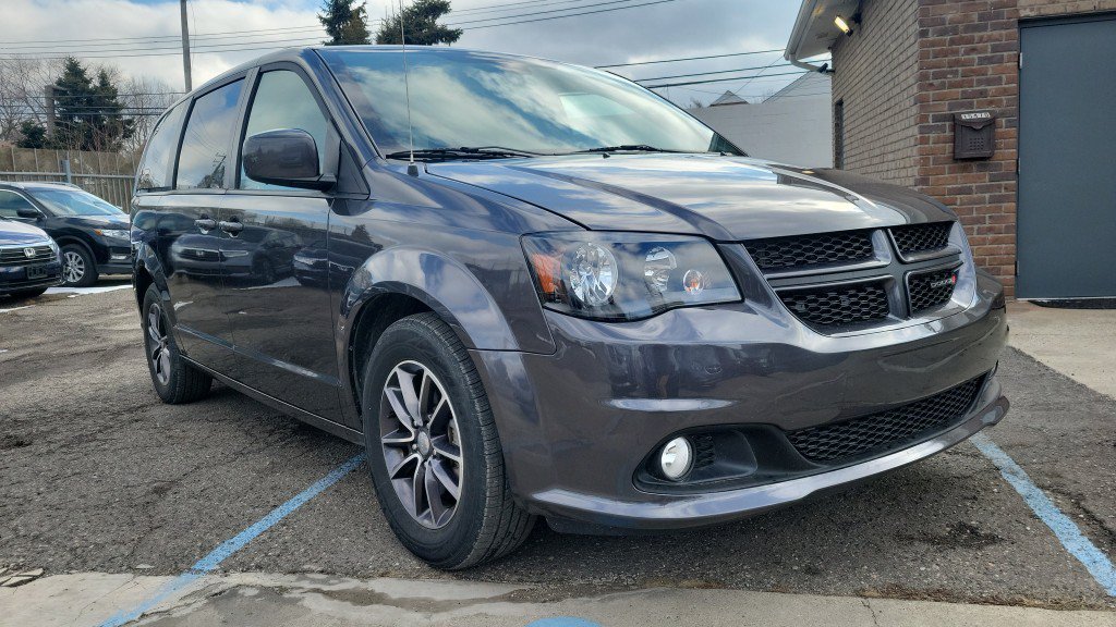 Used 2018 Dodge Grand Caravan GT FWD image 3