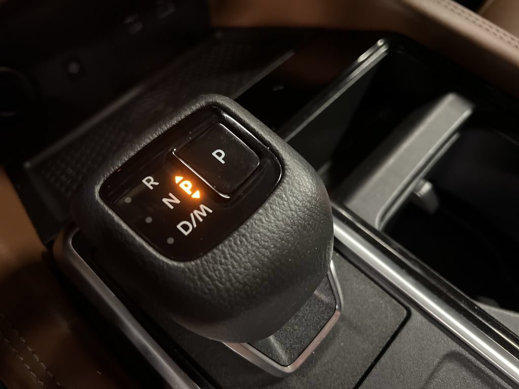 Used 2023 Nissan Pathfinder Platinum AWD/4WD image 28