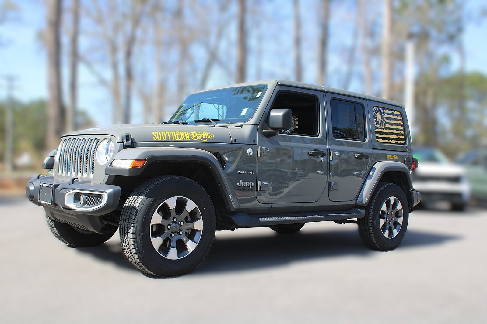Used 2022 Jeep Wrangler Unlimited Sahara w/ Cold Weather Group image 3