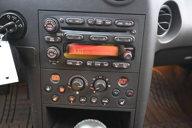 Used 2005 Pontiac Grand Prix GXP w/ Premium Audio Package FWD image 19