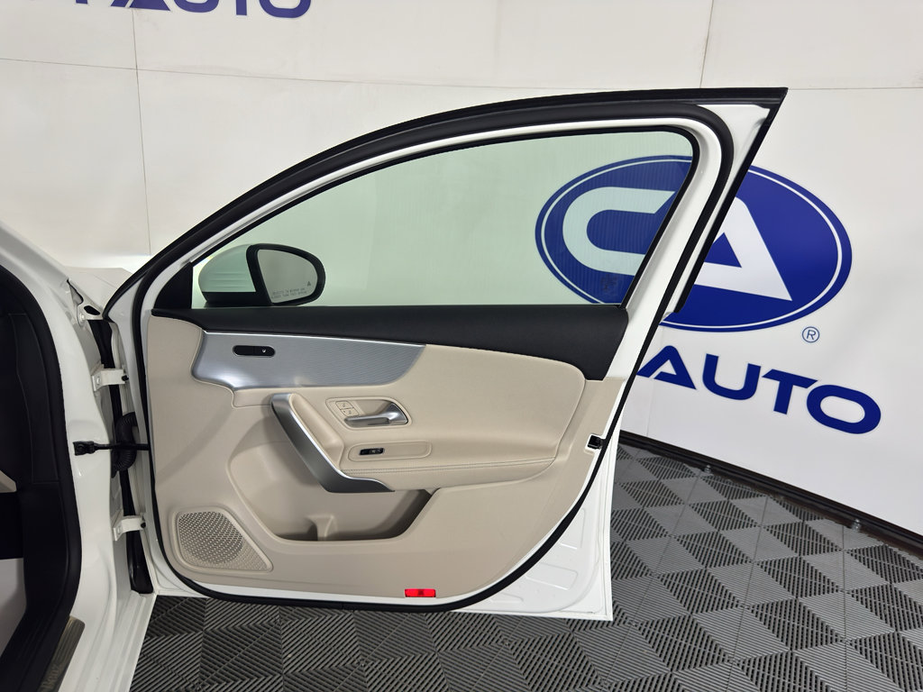 Used 2022 Mercedes-Benz A 220 image 41