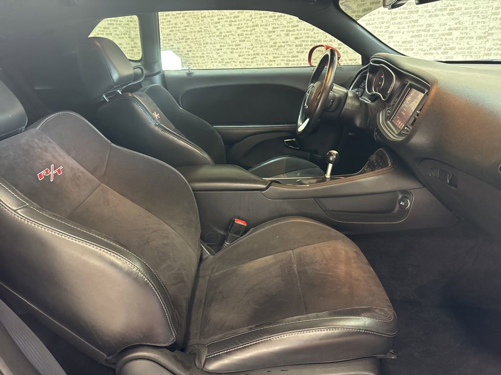 Used 2016 Dodge Challenger R/T Scat Pack w/ Leather Interior Group image 12