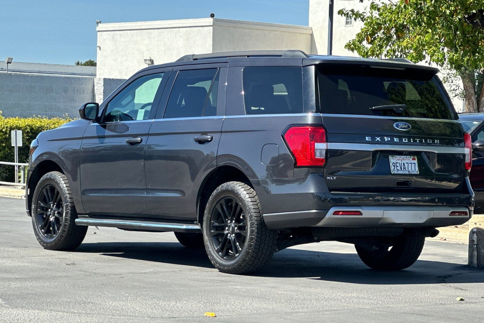 Used 2022 Ford Expedition XLT image 6