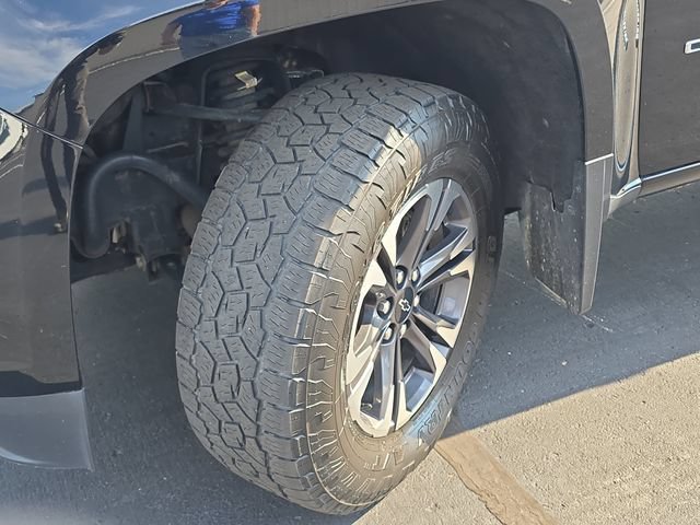Used 2021 Chevrolet Colorado Z71 w/ Safety Package AWD/4WD image 31