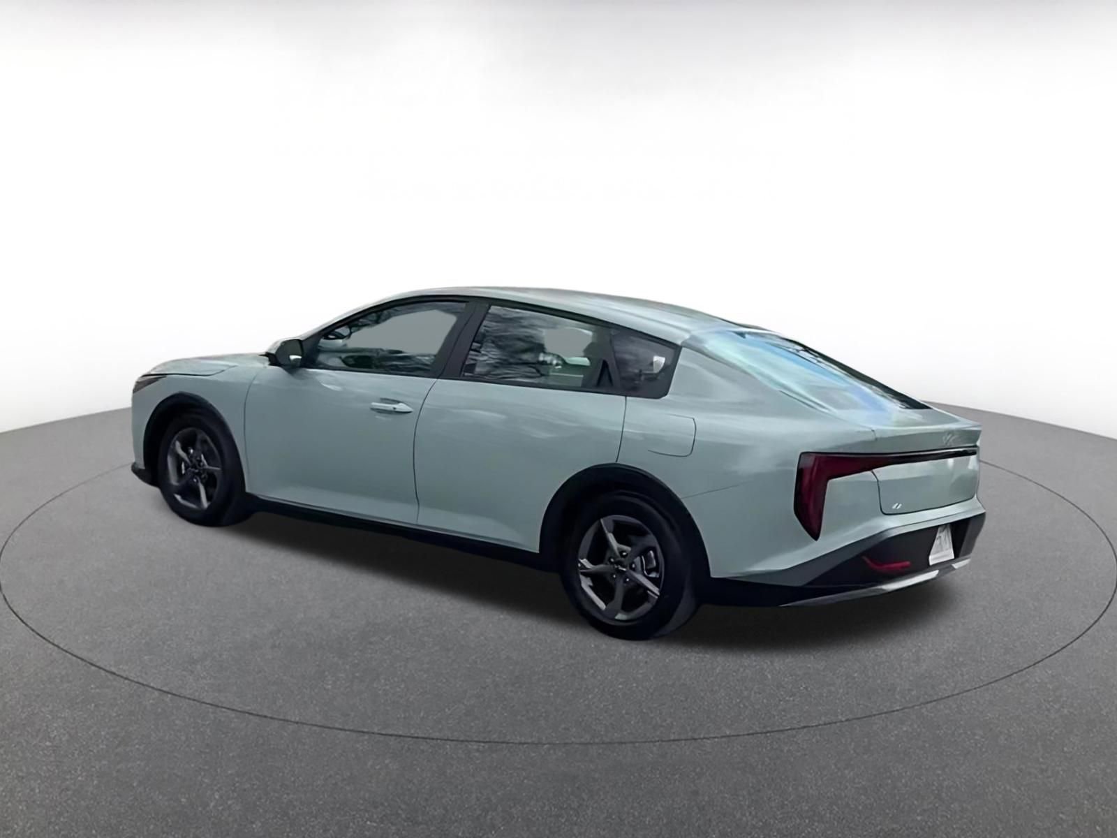 Used 2025 Kia K4 FWD image 10