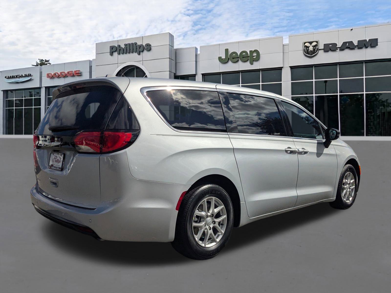 New 2026 Chrysler Voyager LX image 3