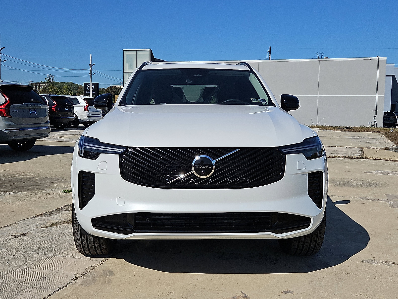 New 2026 Volvo XC90 B6 Ultra image 2