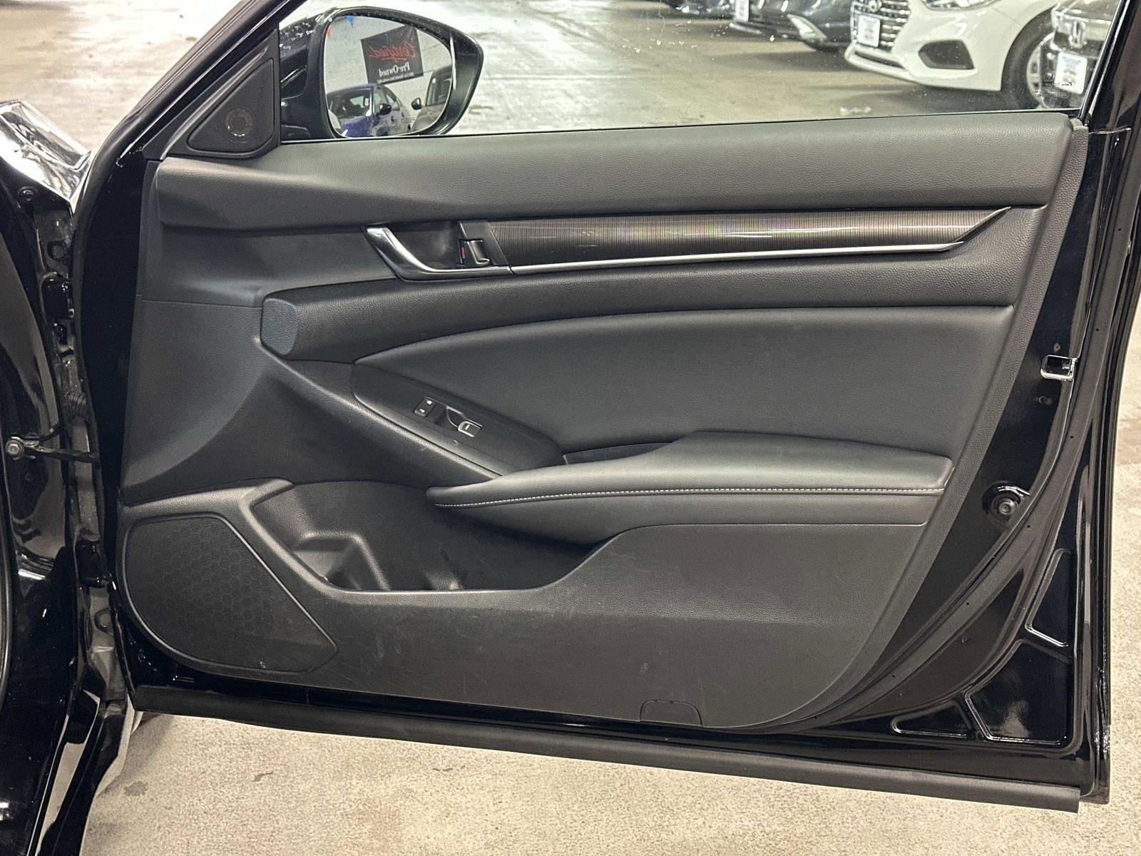 Used 2022 Honda Accord Sport image 12