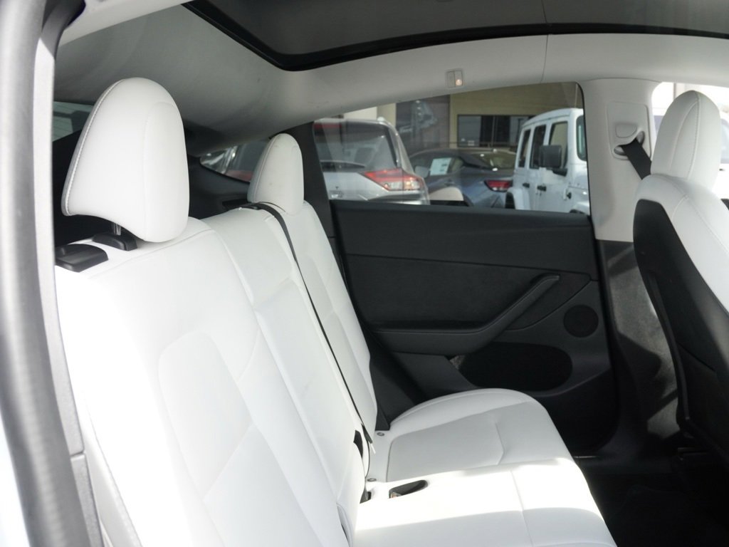 Used 2022 Tesla Model Y Performance image 18