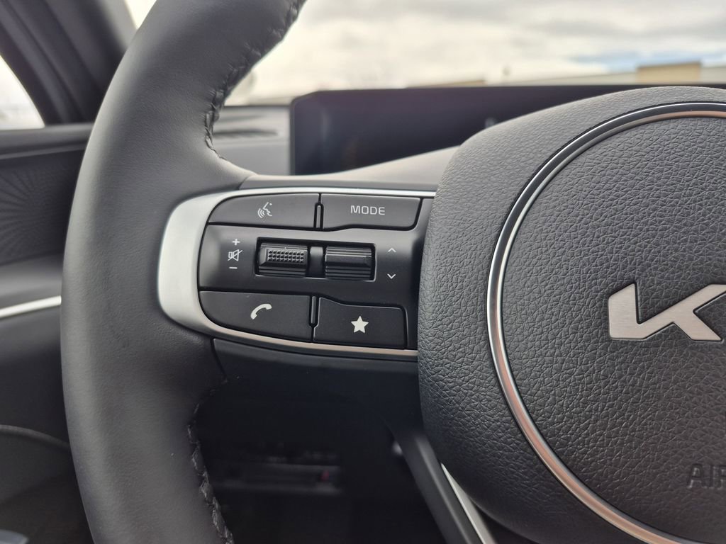 New 2026 Kia K5 GT-Line image 17