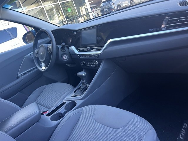 Used 2022 Kia Niro LX image 13