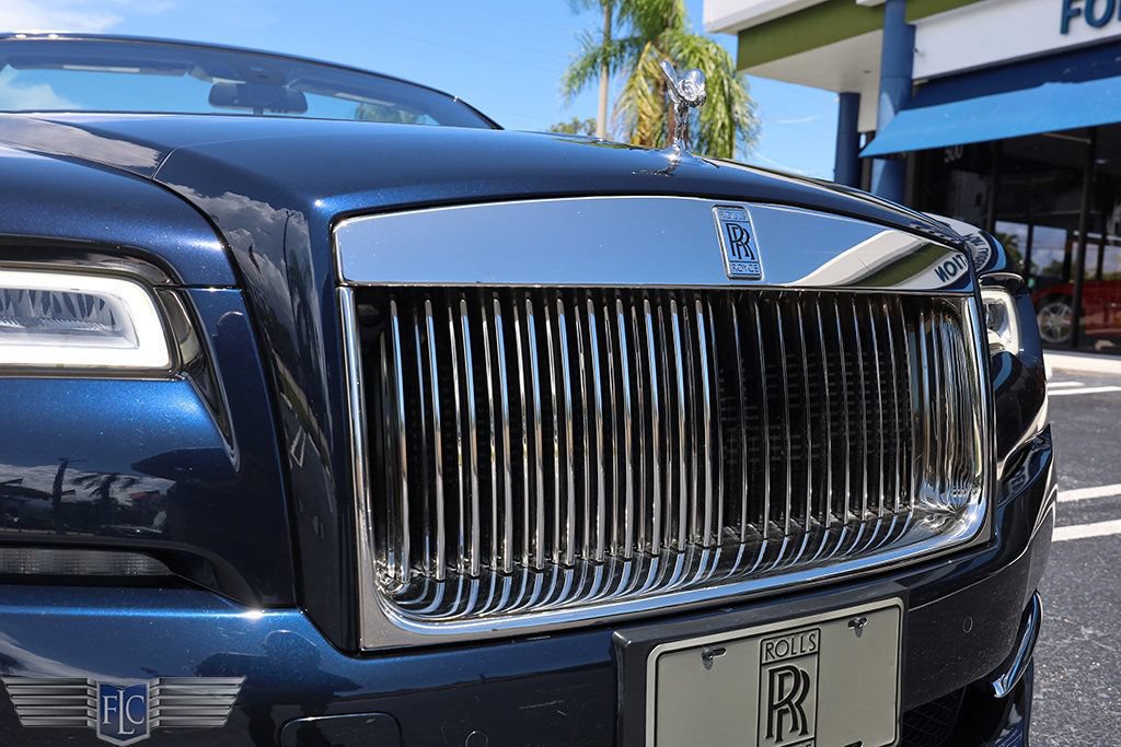 Used 2016 Rolls-Royce Dawn RWD image 13