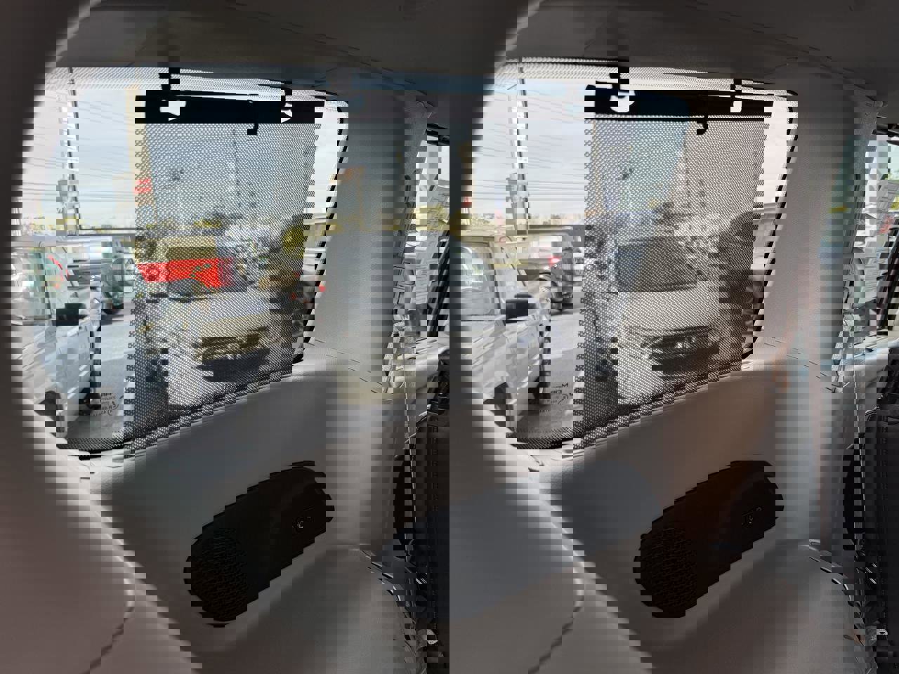 Used 2022 Chrysler Pacifica Limited w/ Uconnect Theater Family Group image 50