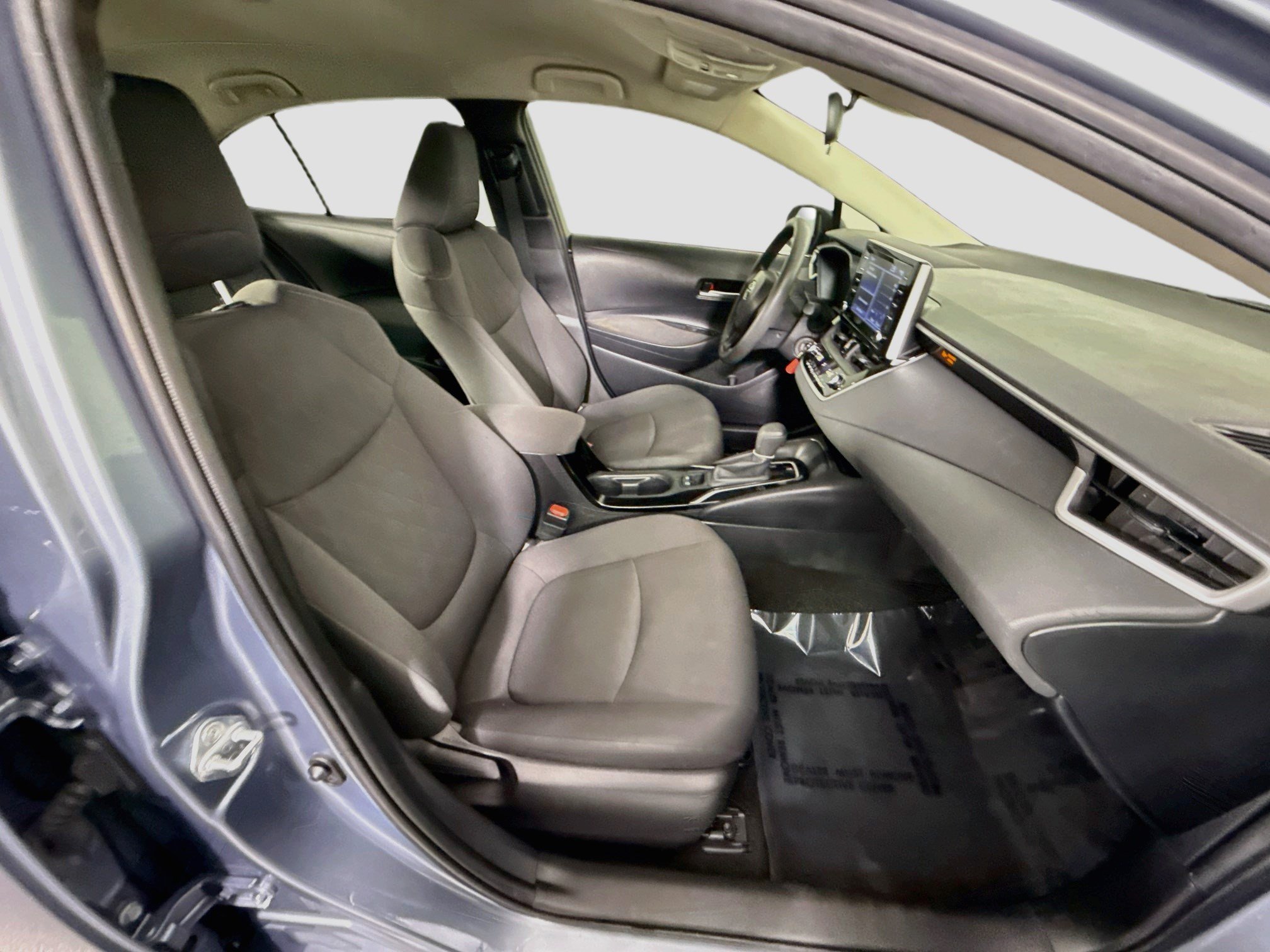 Used 2021 Toyota Corolla LE FWD image 28