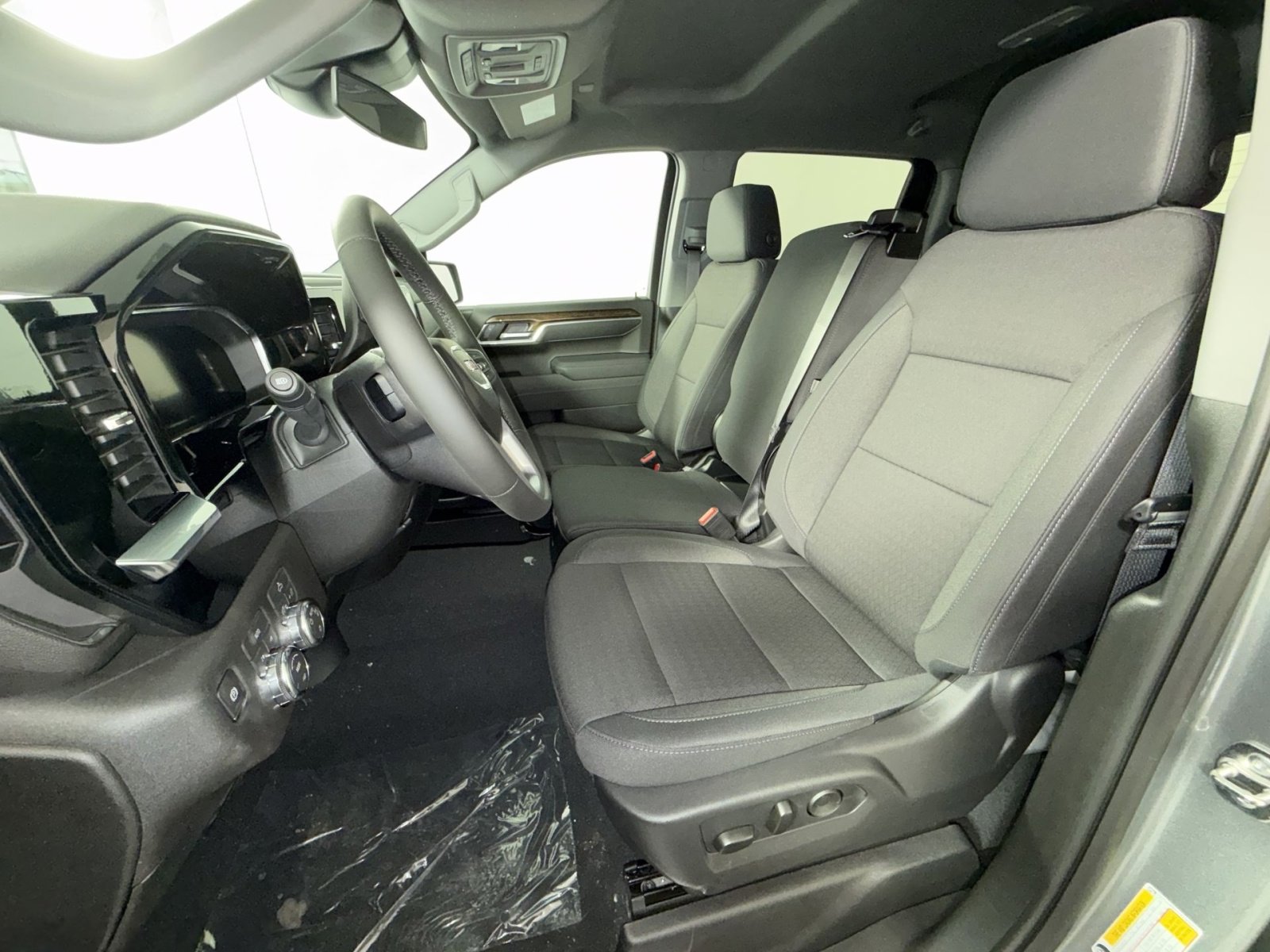 New 2026 GMC Sierra 1500 SLE w/ Preferred Package image 13