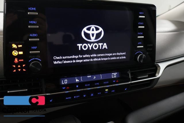 Used 2023 Toyota Sienna XLE FWD image 21