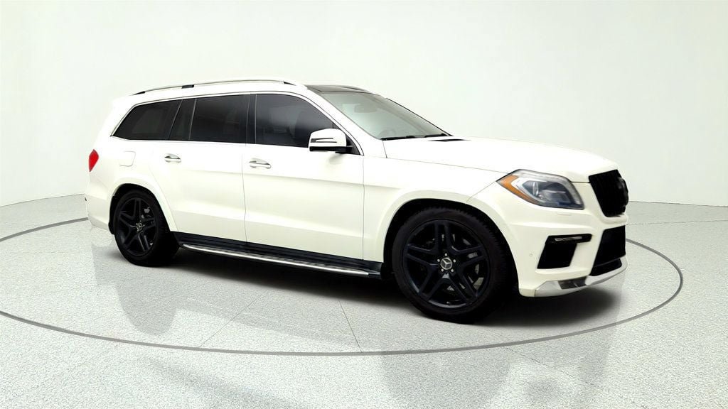 Used 2014 Mercedes-Benz GL 550 4MATIC image 3