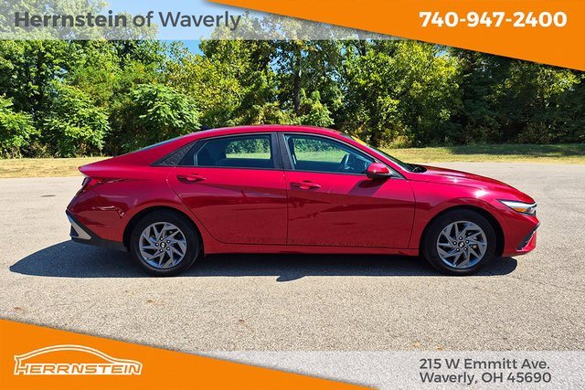 Used 2024 Hyundai Elantra SEL image 29