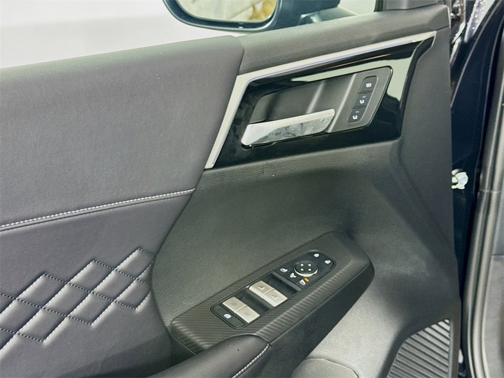 New 2025 Mitsubishi Outlander SEL Black Edition image 18