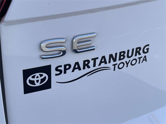 Used 2022 Volkswagen Tiguan SE image 8