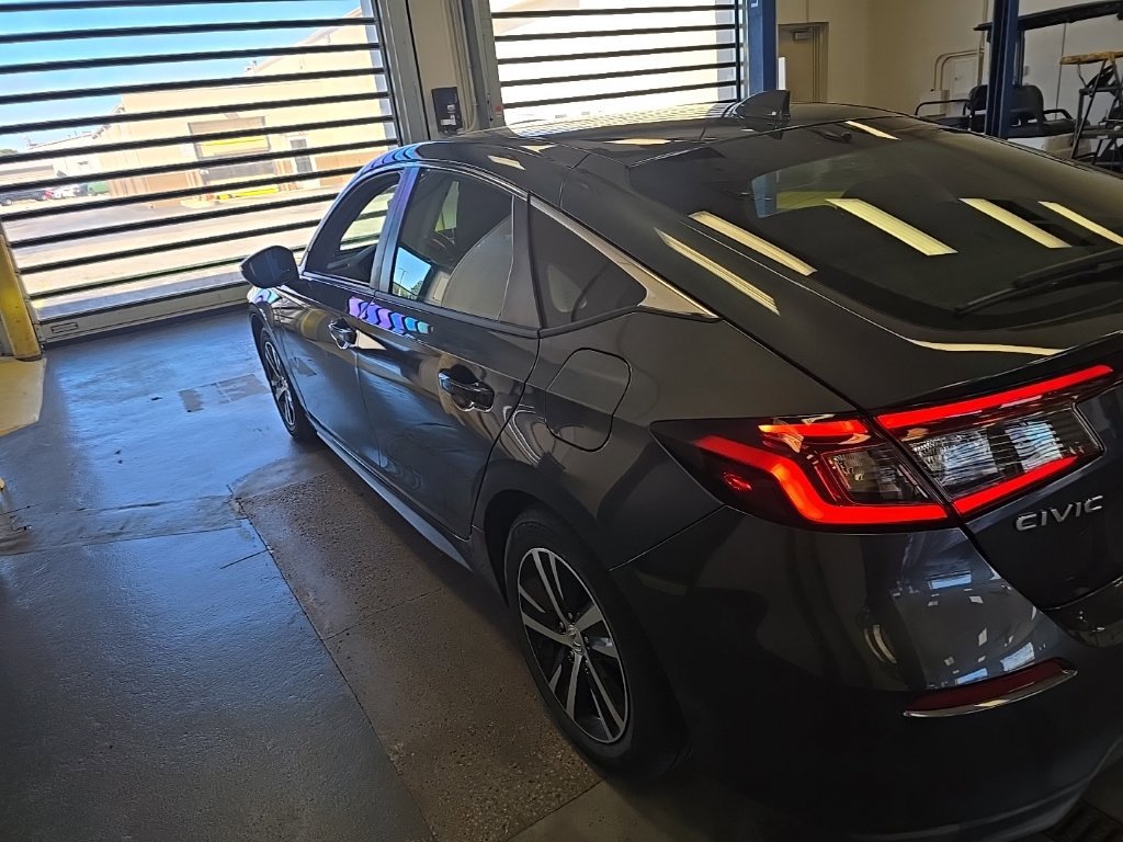 Used 2023 Honda Civic LX image 4