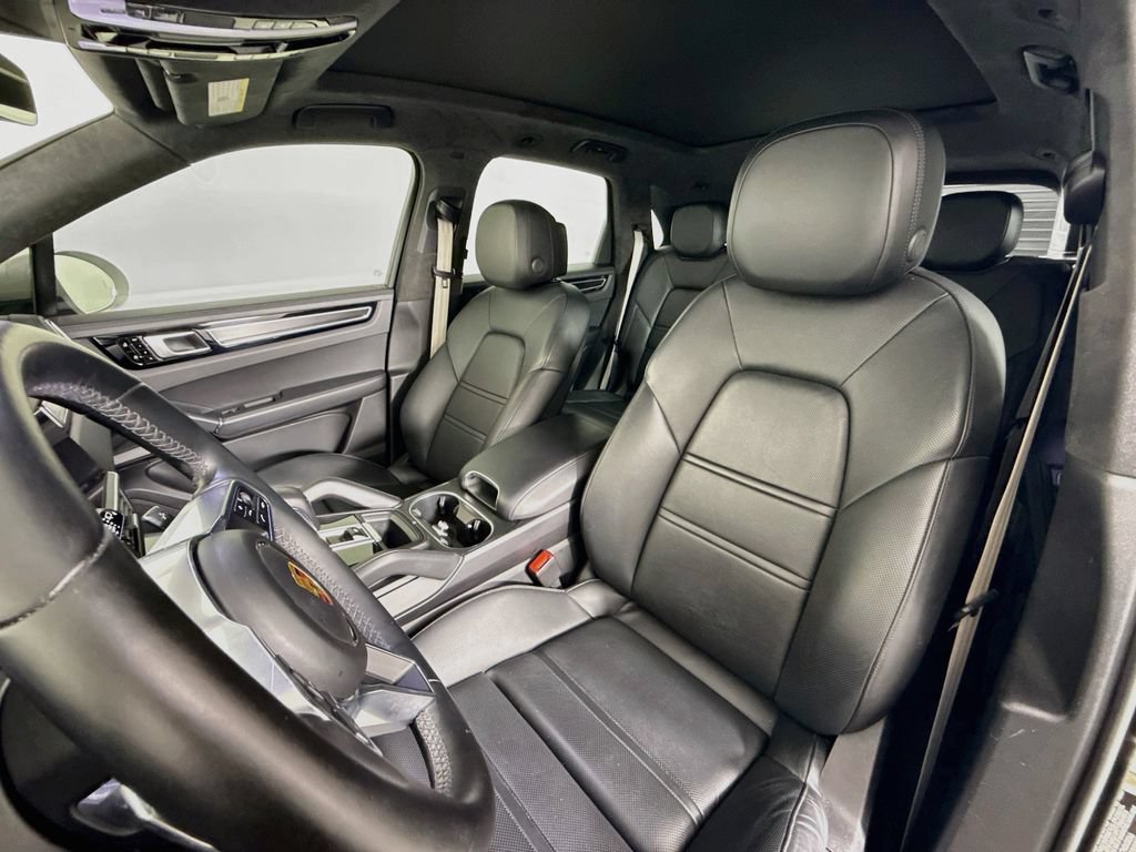 Certified 2021 Porsche Cayenne GTS AWD/4WD image 5