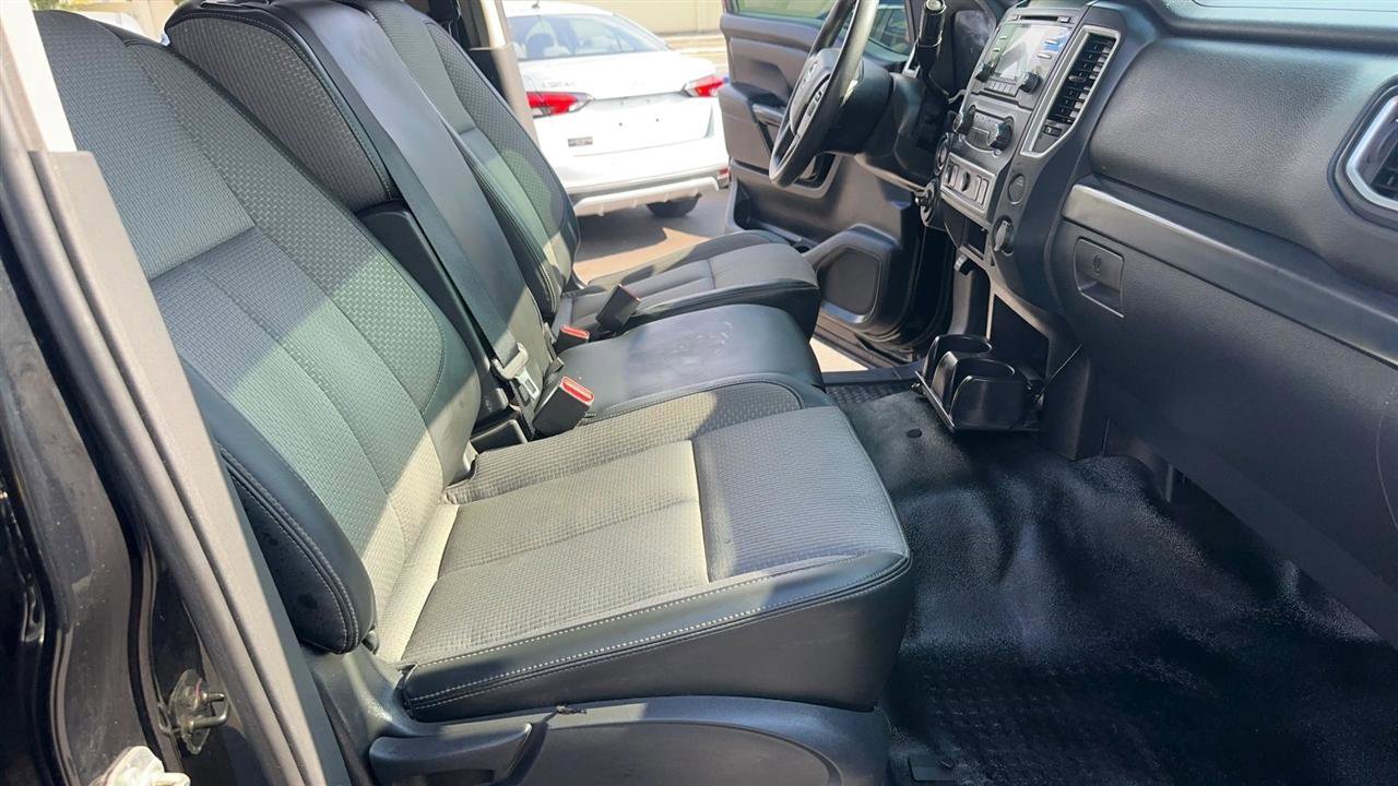Used 2017 Nissan Titan S AWD/4WD image 40