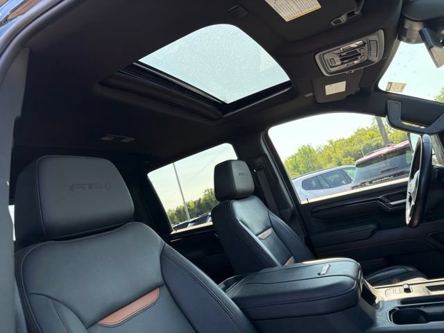 Used 2024 GMC Sierra 2500 AT4 w/ AT4 Preferred Package AWD/4WD image 13