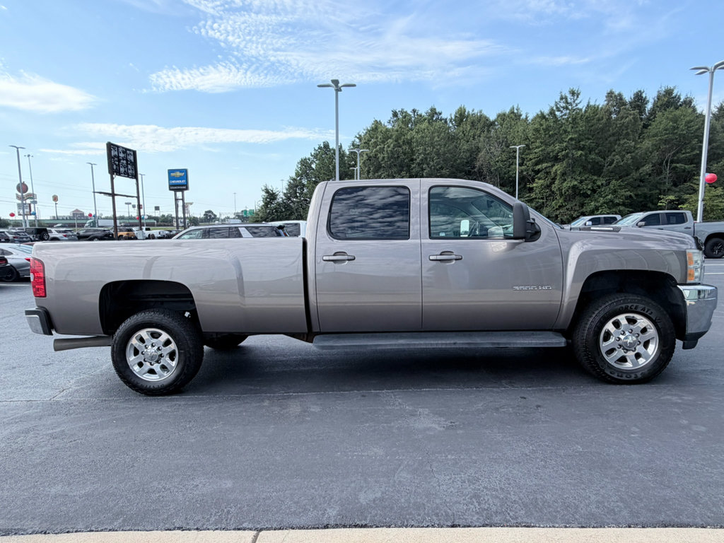 Used 2014 Chevrolet Silverado 3500 LTZ w/ LTZ Plus Package RWD image 4