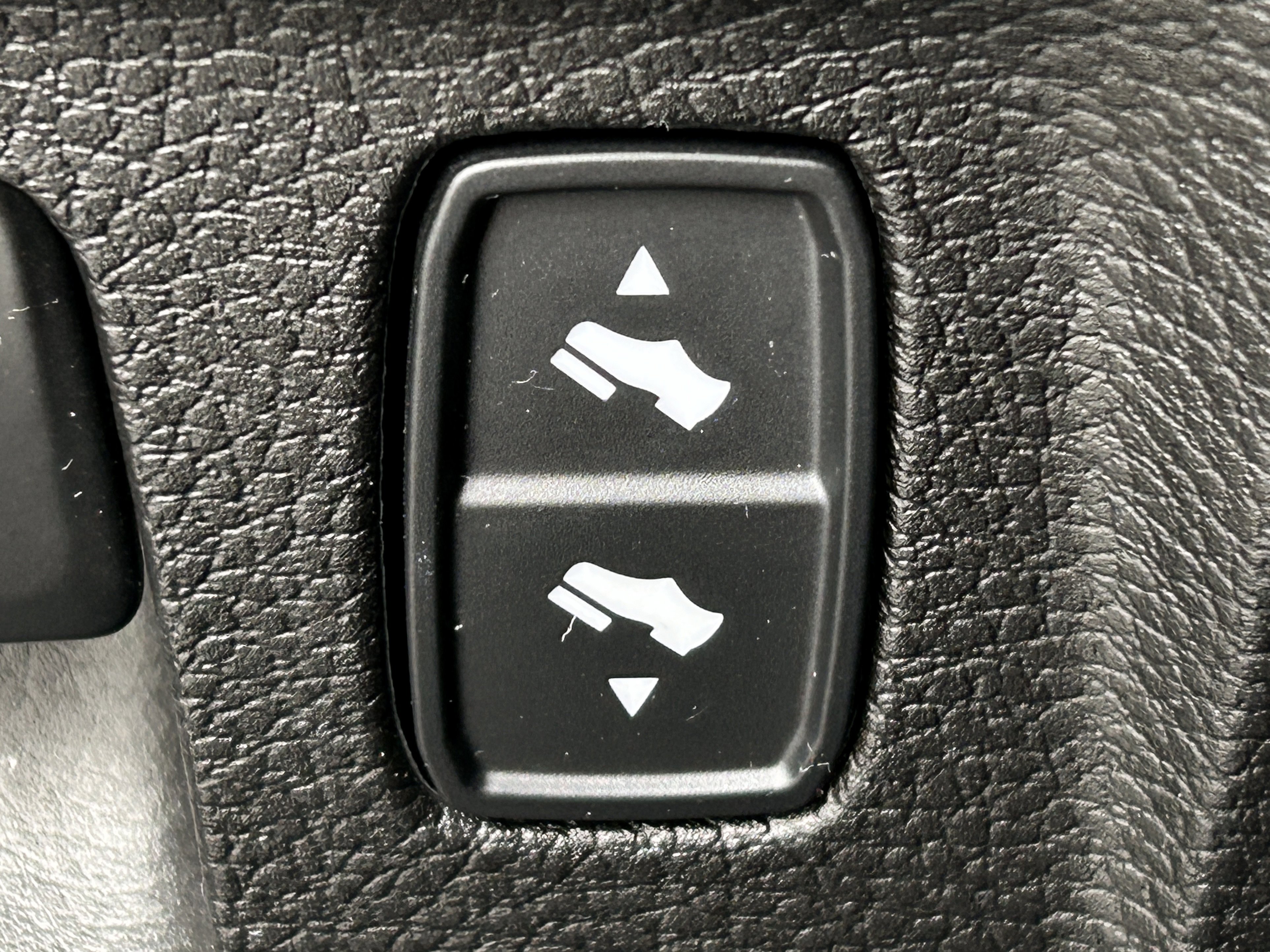 Certified 2022 RAM 1500 Big Horn image 25