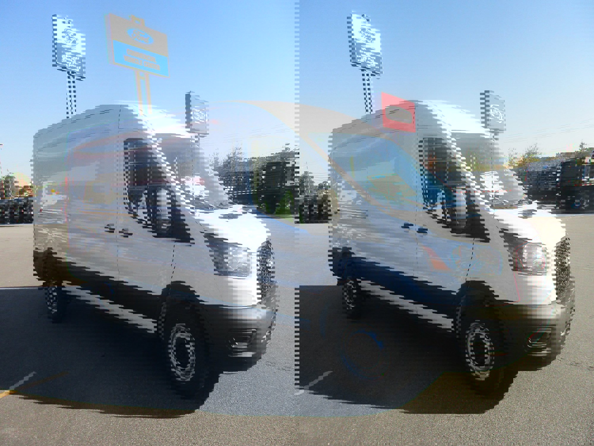 New 2026 Ford Transit 250 148 Medium Roof image 3