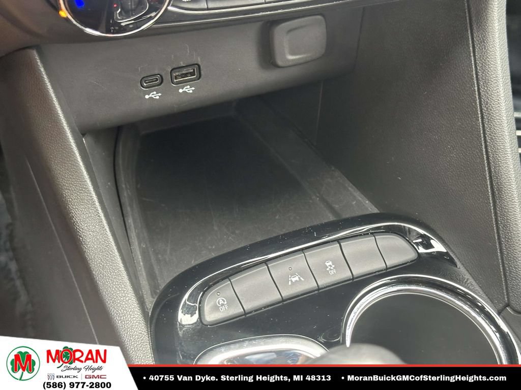 Certified 2024 Buick Encore GX Preferred w/ Comfort Package FWD image 25