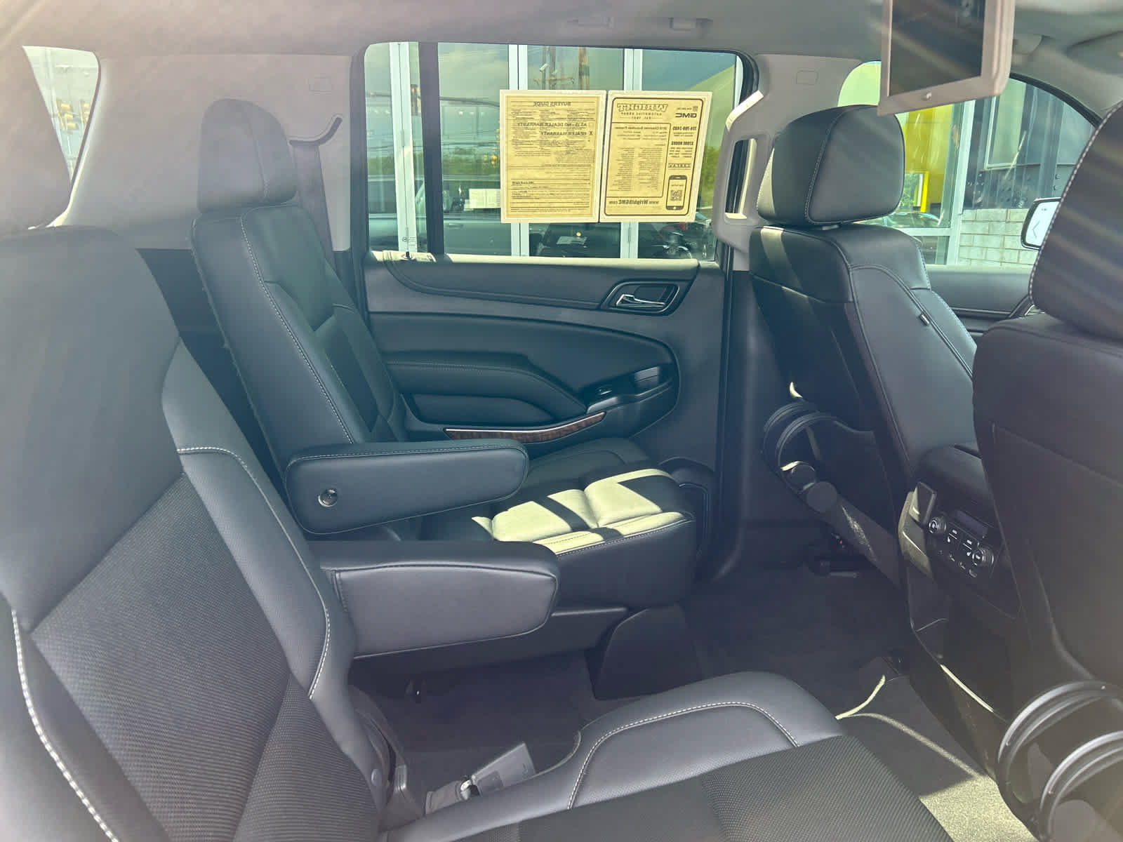 Used 2019 Chevrolet Suburban Premier AWD/4WD image 33