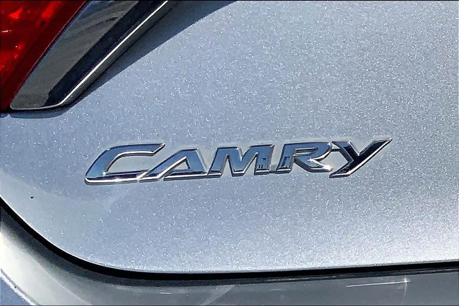 Used 2017 Toyota Camry LE FWD image 10