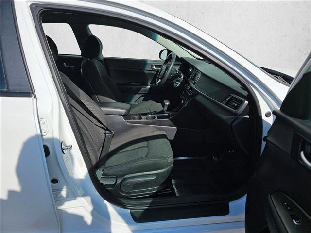 Used 2016 Kia Optima LX image 7