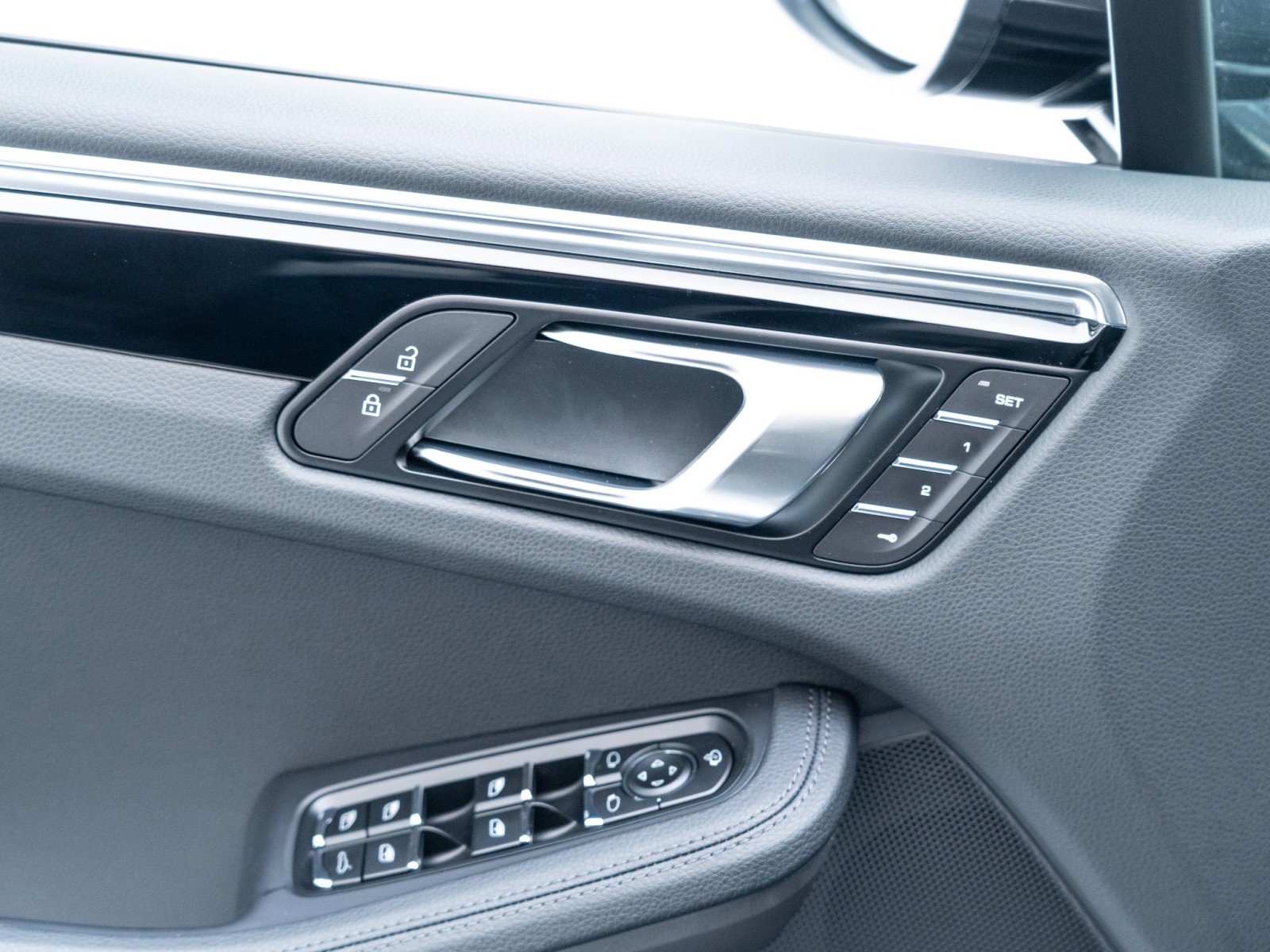 New 2026 Porsche Macan image 22