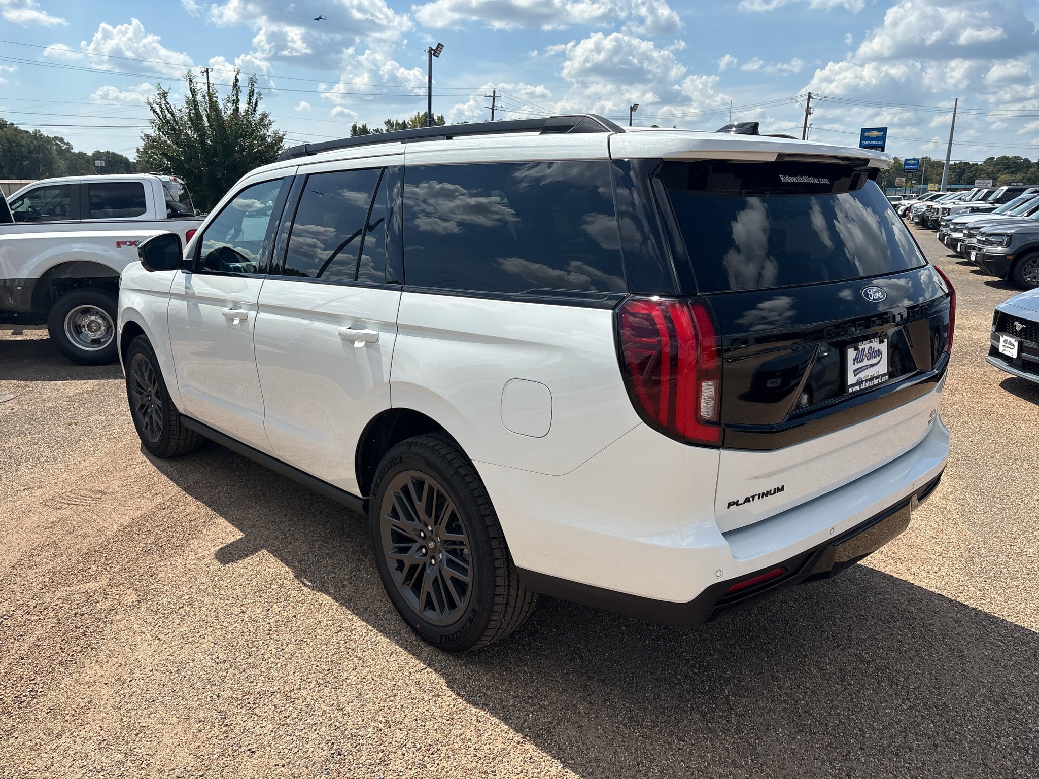 New 2027 Ford Expedition Platinum w/ Stealth Appearance Package AWD/4WD image 6