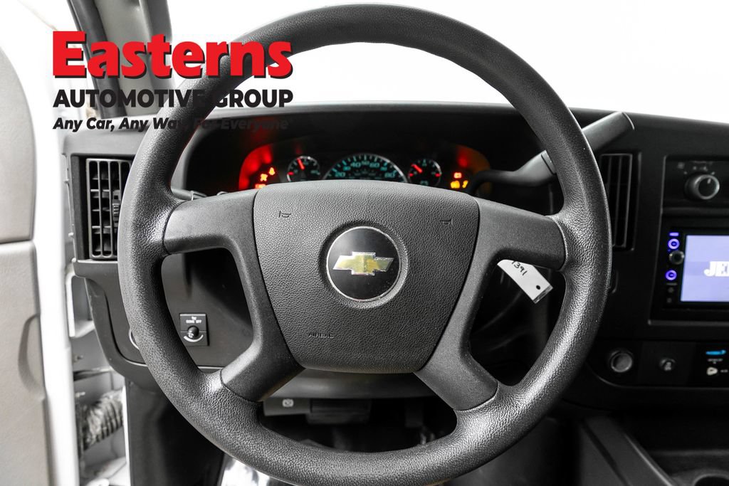 Used 2019 Chevrolet Express 2500 Extended RWD image 10